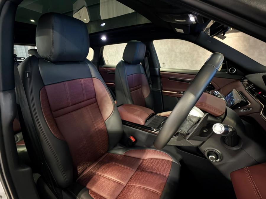 RR EVOQUE P250 R-dyn HSE - Image 7