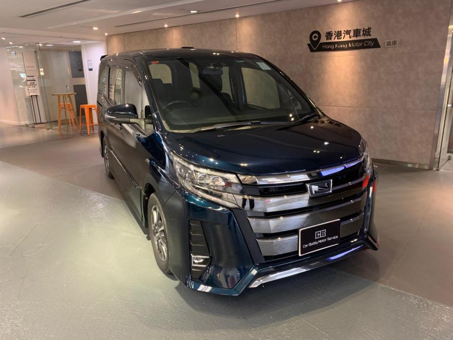 TOYOTA NOAH DELUXE