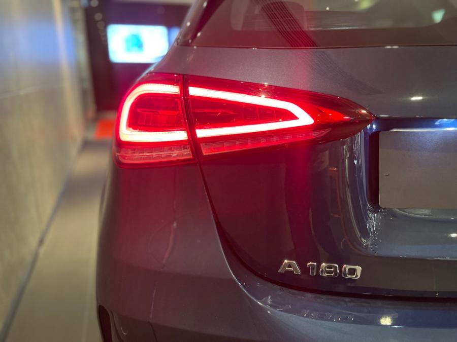 A180 (AMG) - Image 4