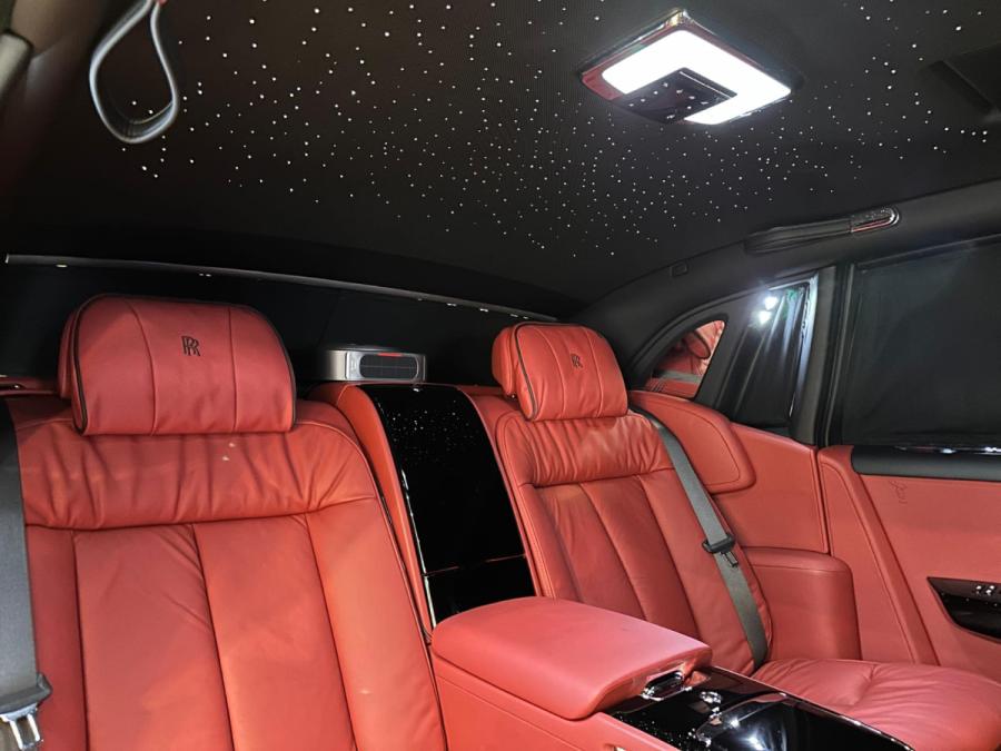 Phantom EWB (Extended Wheelbase) - Image 9