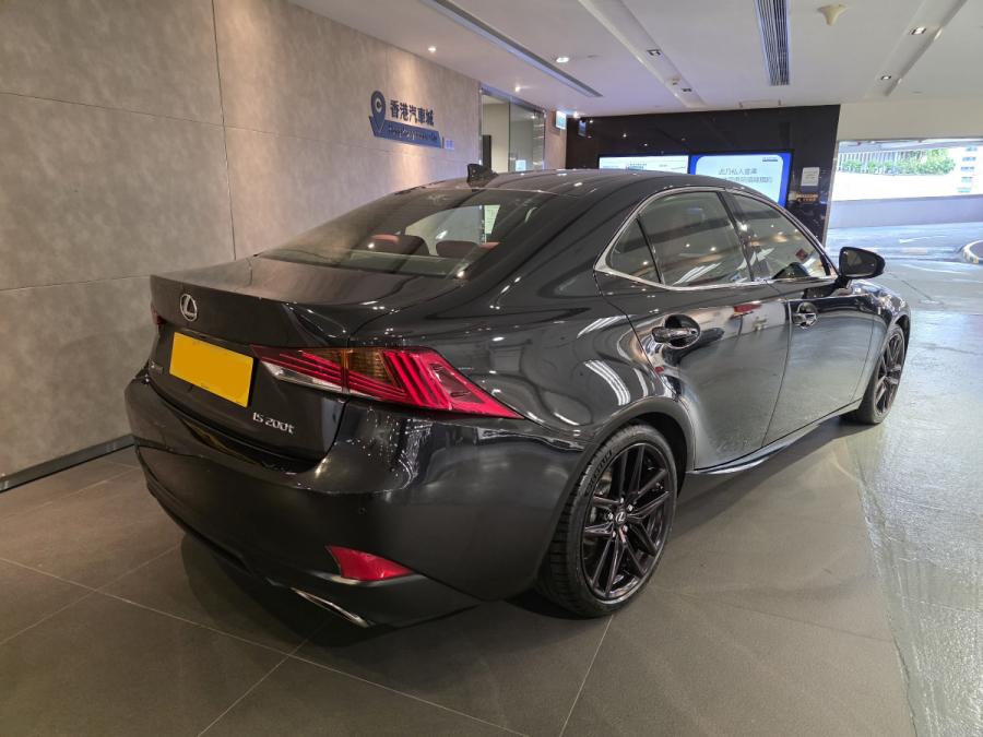 IS200T Facelift F-SPORT - Image 2