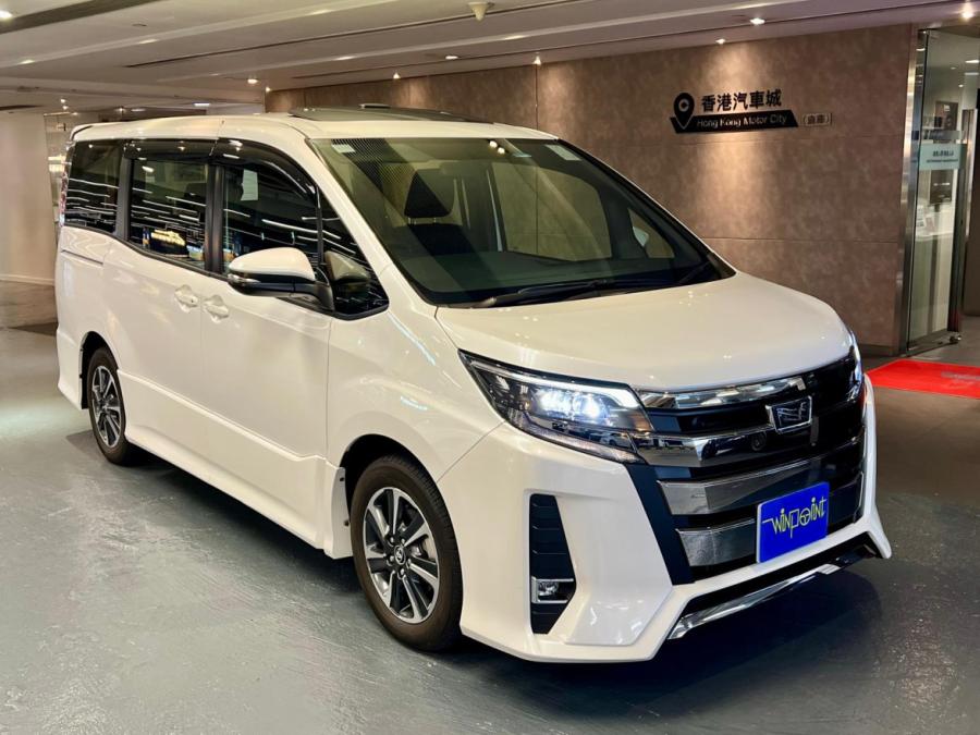 TOYOTA 豐田 Noah