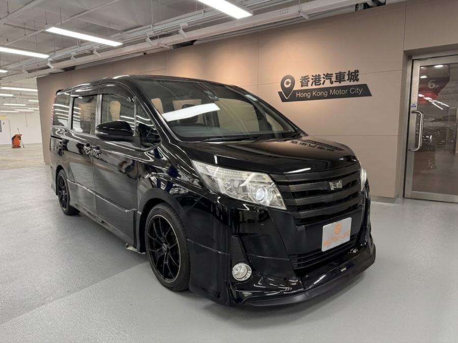 TOYOTA 豐田 NOAH 80 DELUXE