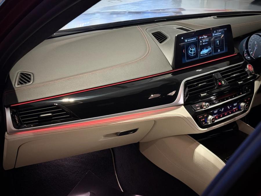 M5 SALOON FIRST EDITION F90 - Image 13