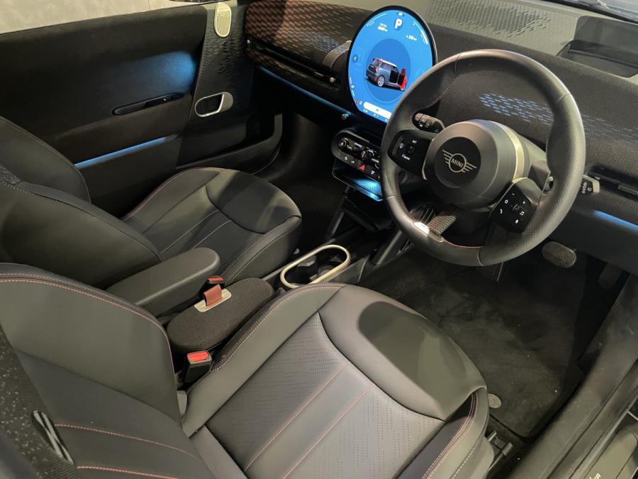 MINI Cooper SE J01 - Image 9