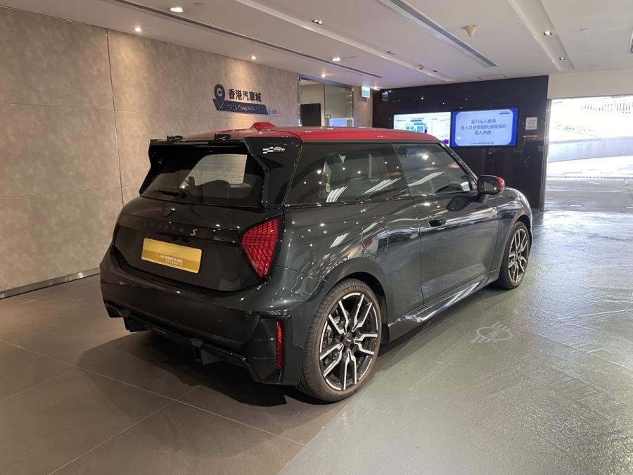 MINI Cooper SE J01 - Image 2