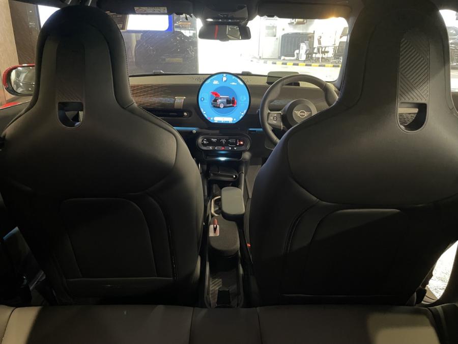 MINI Cooper SE J01 - Image 8