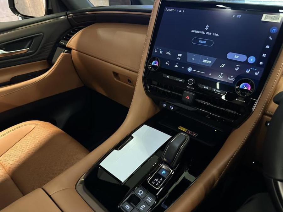 VELLFIRE 2.4T Z PREMIUM - Image 9
