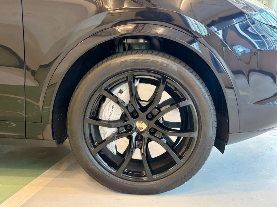 Cayenne turbo 550匹 香港行貨 - Image 4