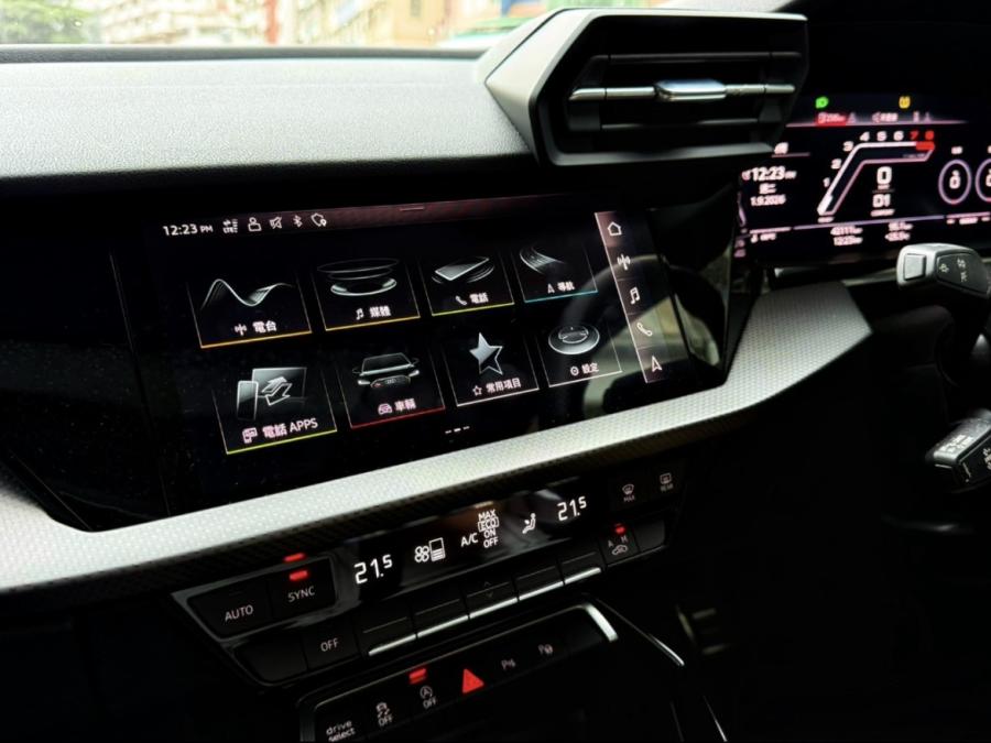 RS3 SPORTBACK QUATTRO - Image 5