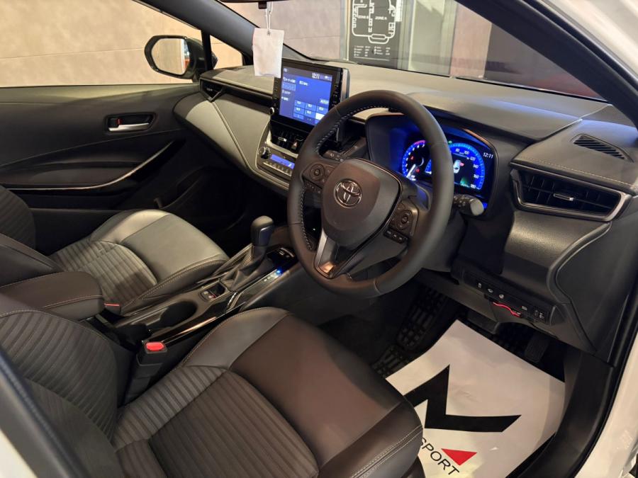 COROLLA TOURING HYBRID WXB MODELLISTA - Image 5