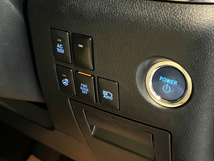 Alphard 2.5 Hybrid - Image 12