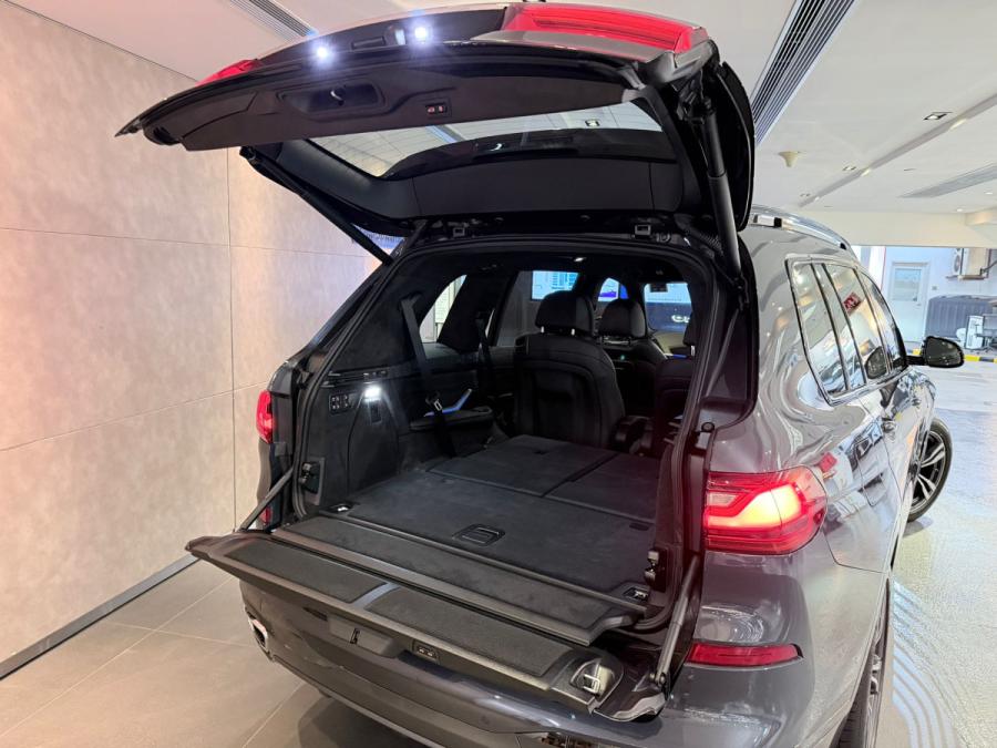 X7 xDrive40IA 6-Seater M sport Edition - Image 13