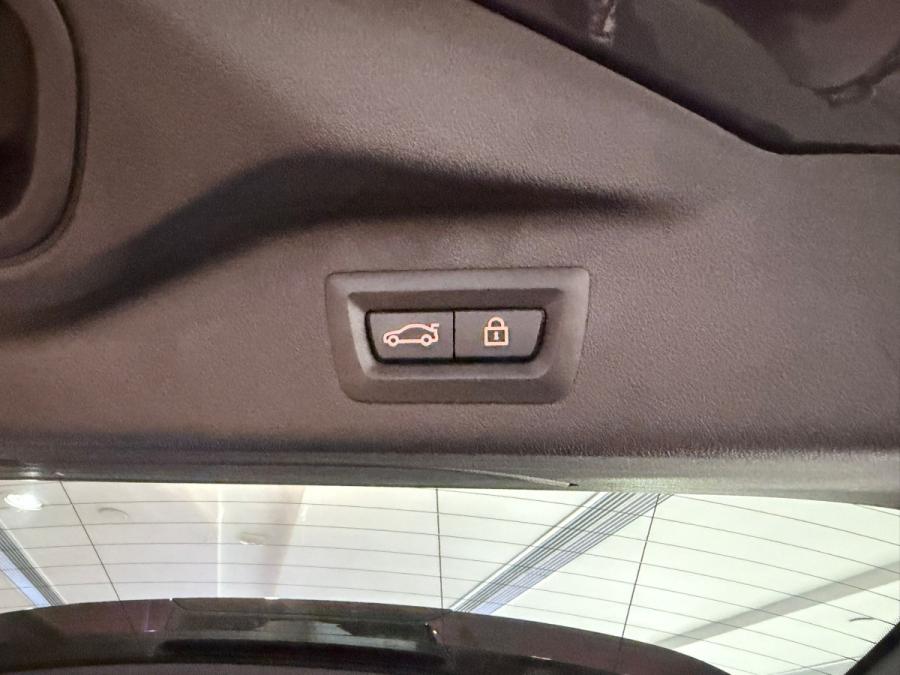 X7 xDrive40IA 6-Seater M sport Edition - Image 15