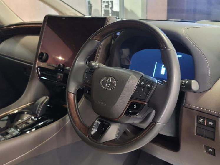 ALPHARD 2.4T - Image 3