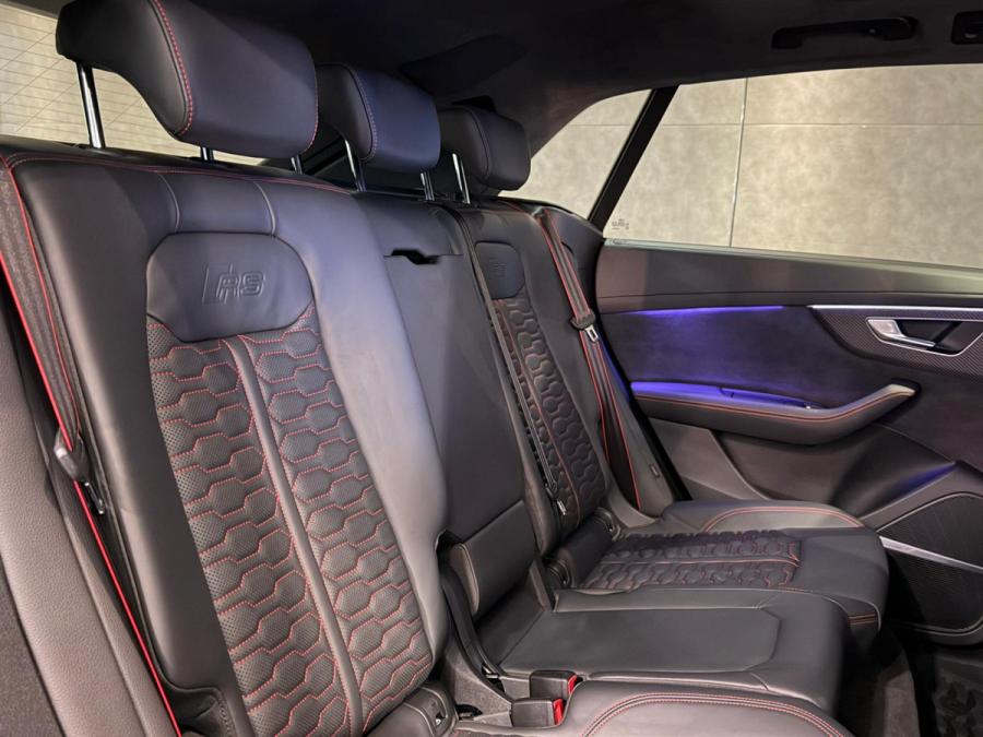 RS Q8 Quattro - Image 12
