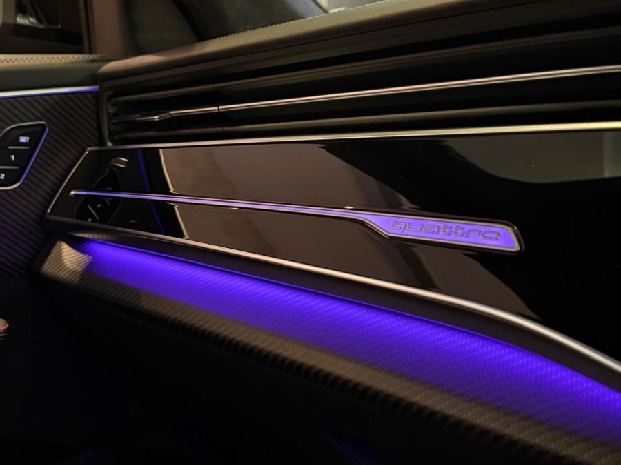 RS Q8 Quattro - Image 14