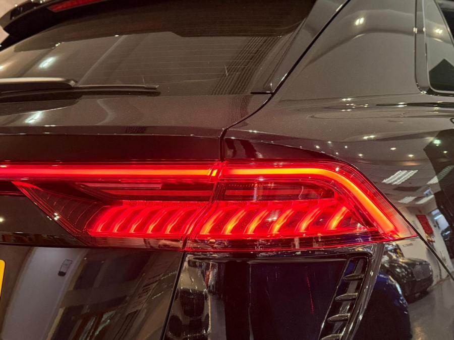RS Q8 Quattro - Image 6