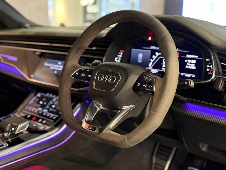 RS Q8 Quattro - Image 8