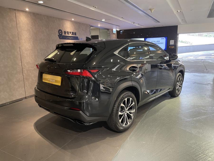 NX200T F SPORT - Image 2