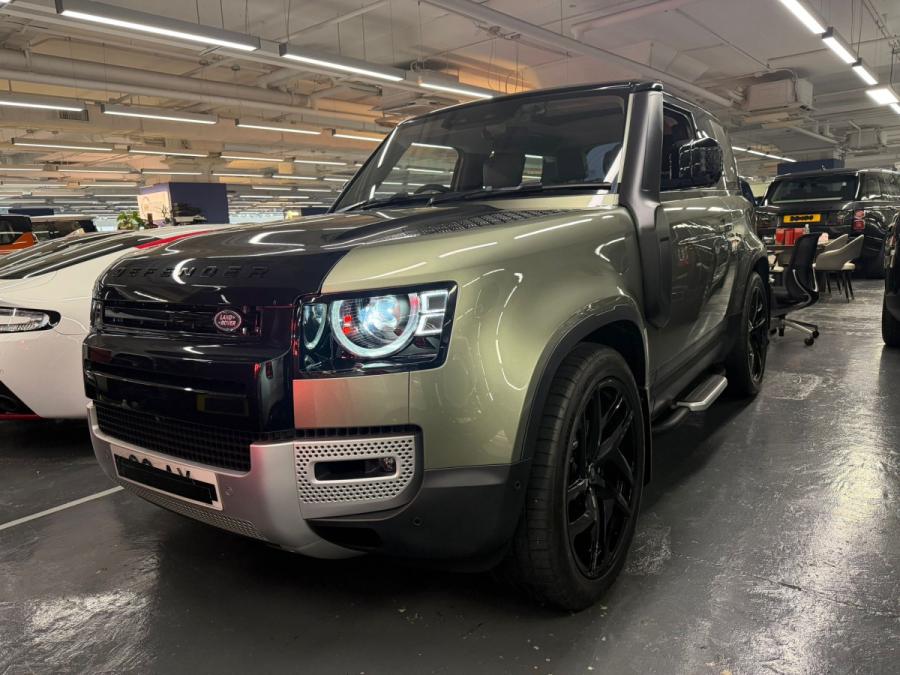 LAND ROVER Defender 90 P300 HSE