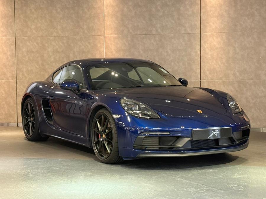 PORSCHE 718 Cayman GTS 4.0