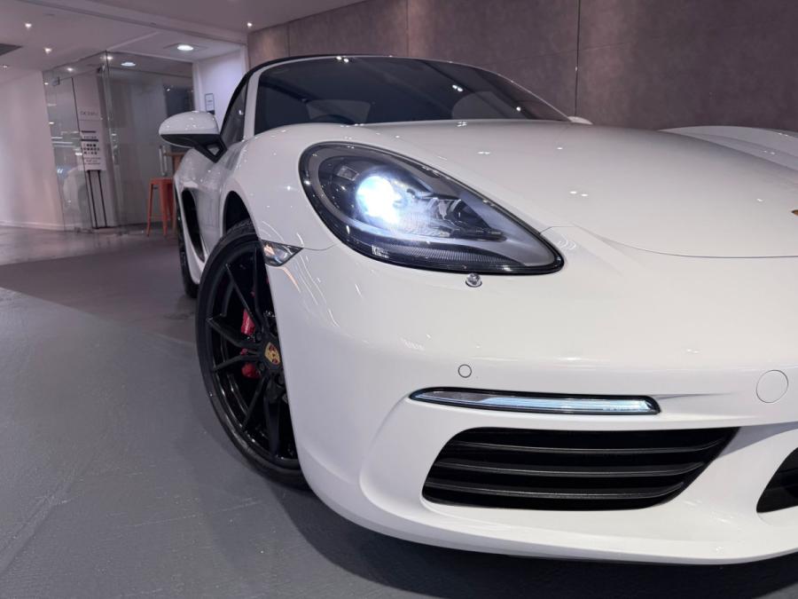 Porsche 718 Boxster S - Image 2