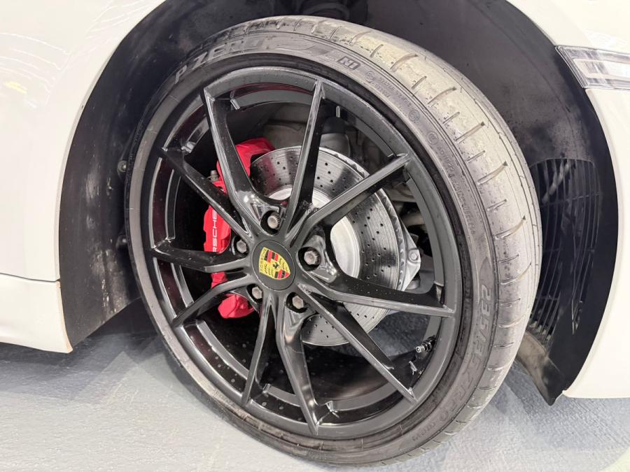 Porsche 718 Boxster S - Image 9