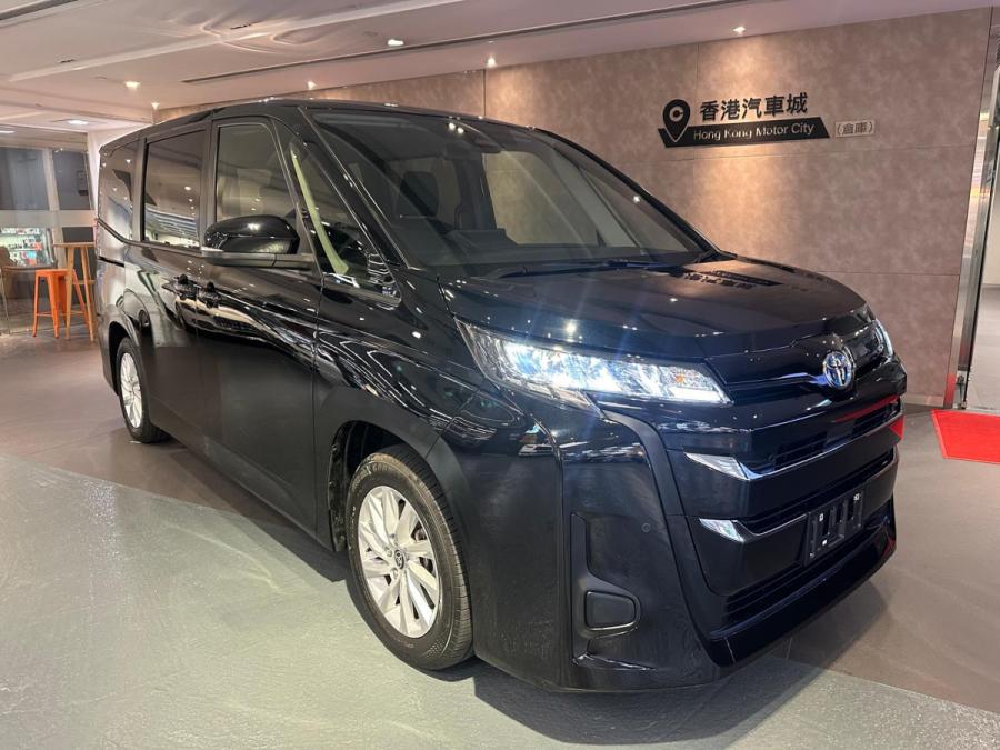 TOYOTA NOAH HYBRID 90
