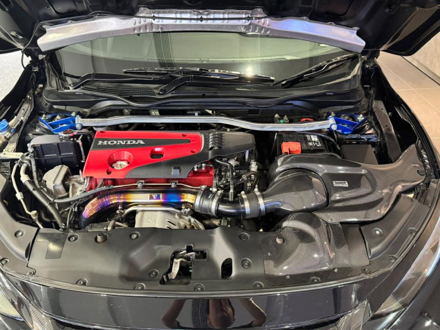 CIVIC TYPE-R FK8 - Image 13