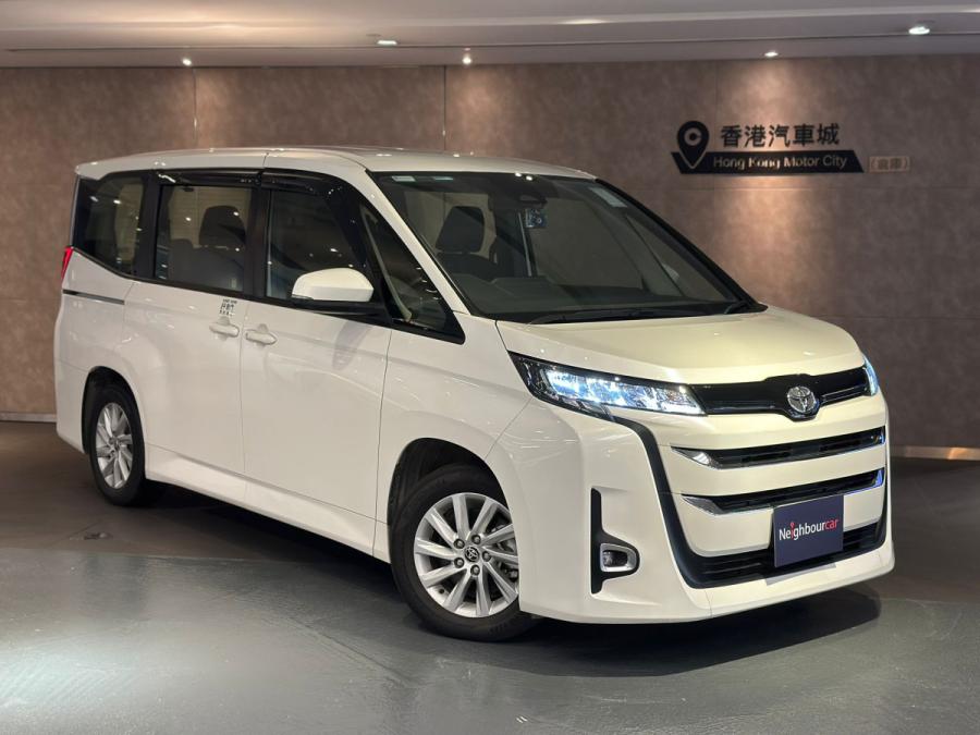 TOYOTA NOAH