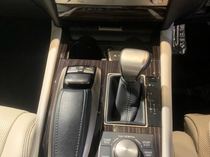 LS460 (L5) LWB - Image 10