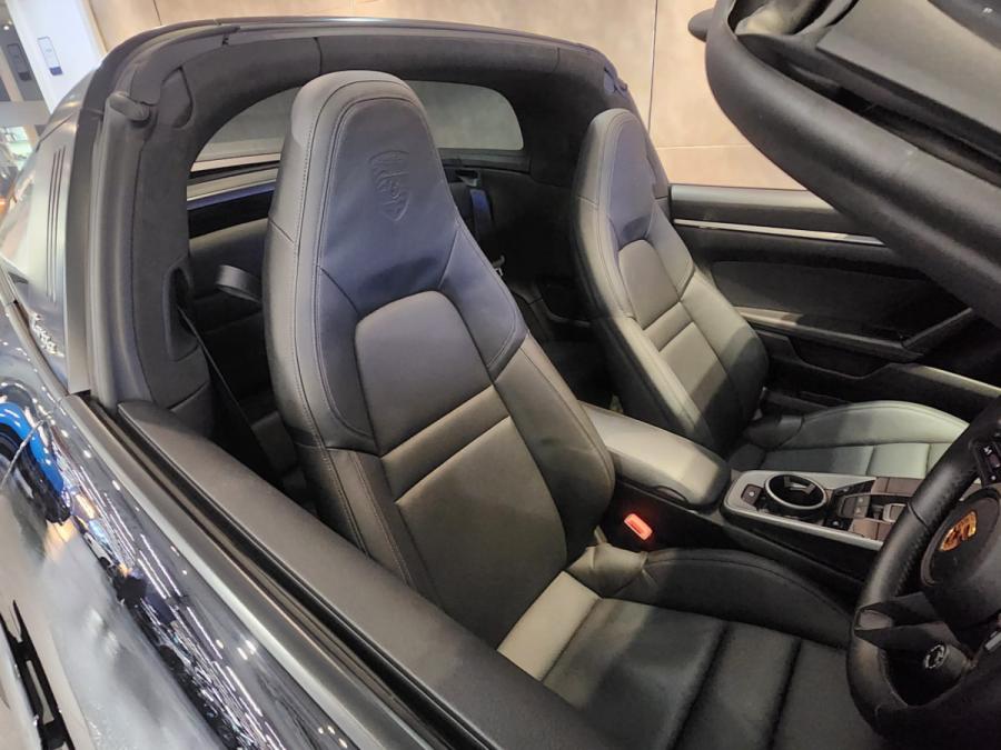 911 Targa 4 - Image 8