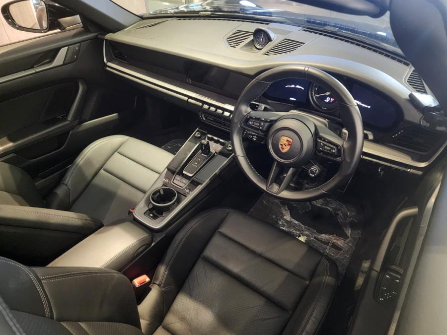 911 Targa 4 - Image 7