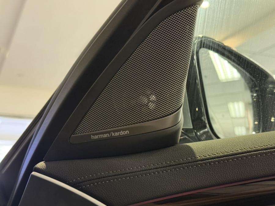 530i - Image 7