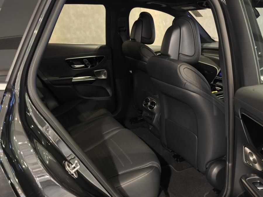 GLC300 4MATIC - Image 4