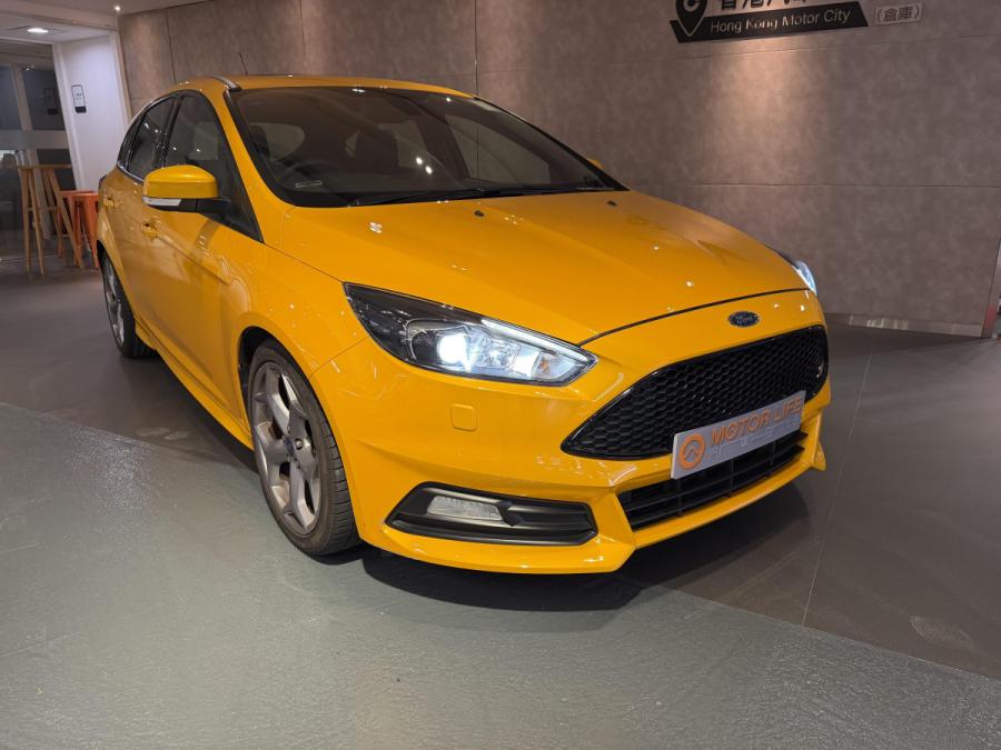 FORD 福特 Focus 2.0 ST Facelift 6MT