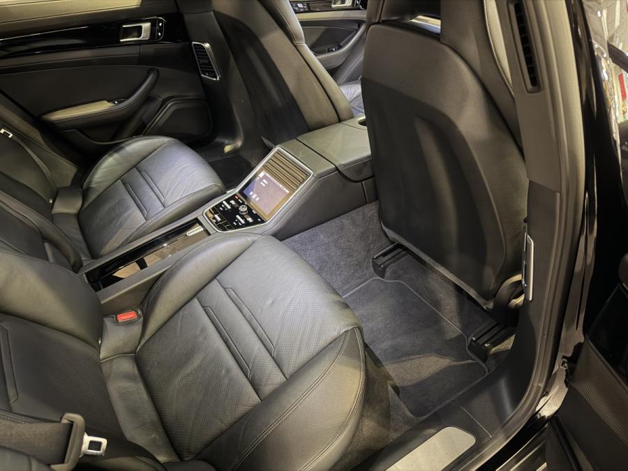 PANAMERA 4 - Image 4