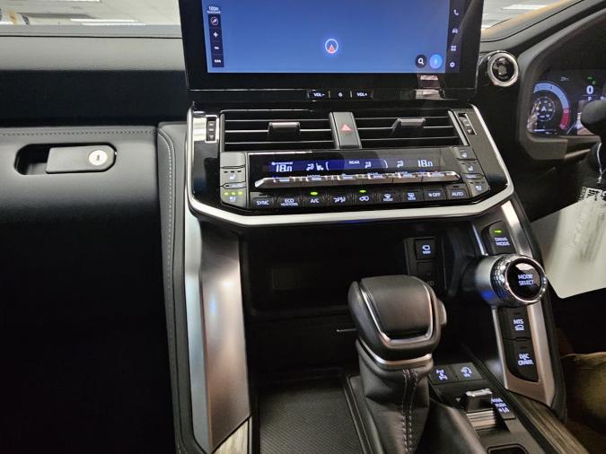 Land Cruiser 300 ZX 改良型 - Image 8