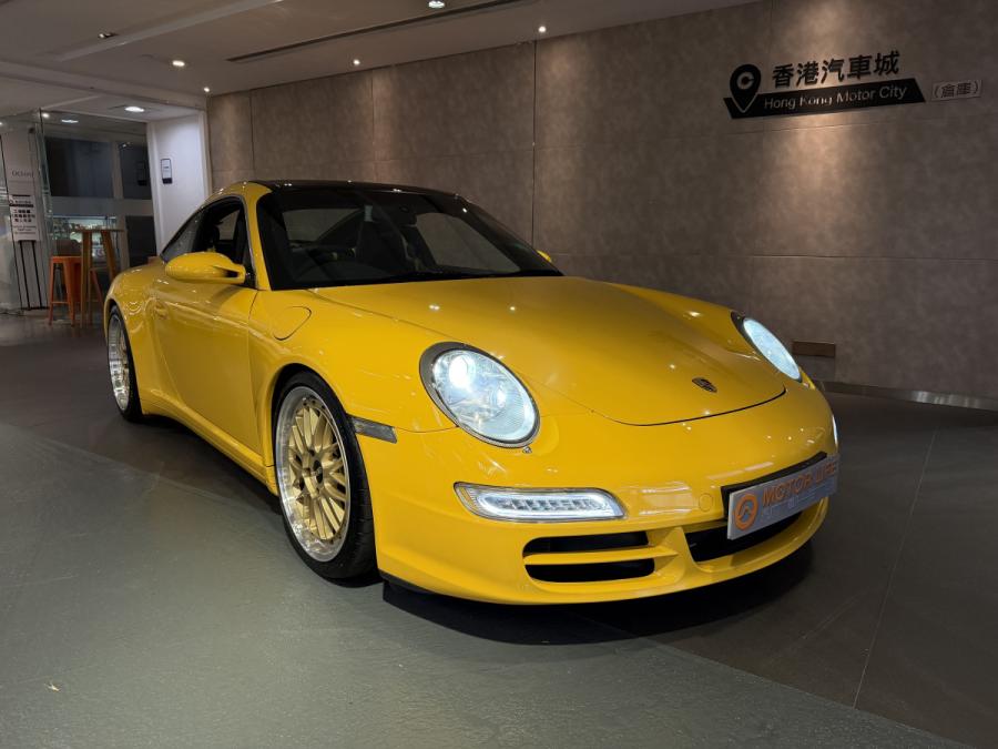 PORSCHE Targa 4S