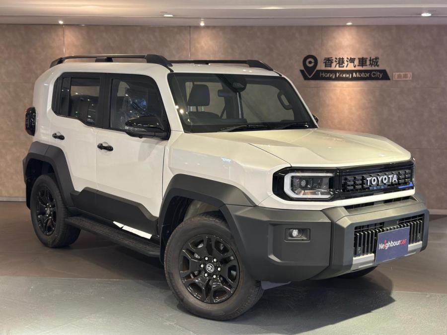 TOYOTA Land Cruiser FJ