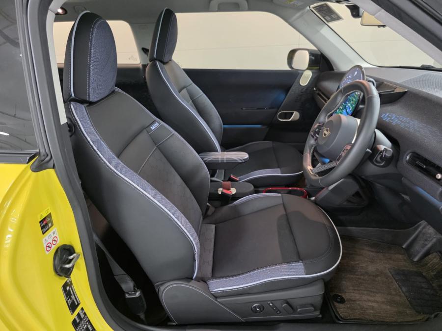 Mini Cooper SE - Image 4