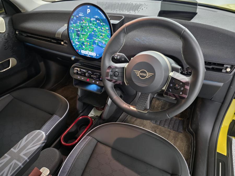 Mini Cooper SE - Image 5