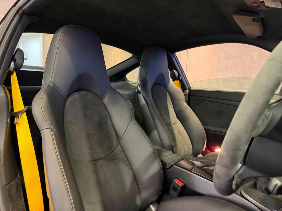 911 GT2 - Image 13