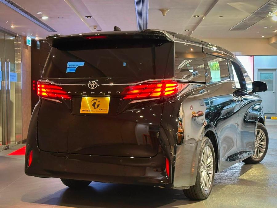 Alphard 2.5 Z - Image 2