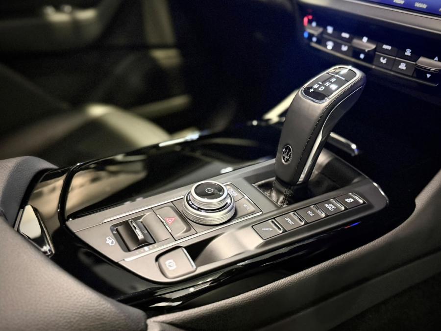 Levante GT Hybrid - Image 8