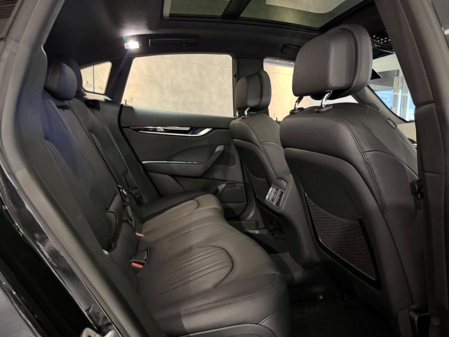 Levante GT Hybrid - Image 11