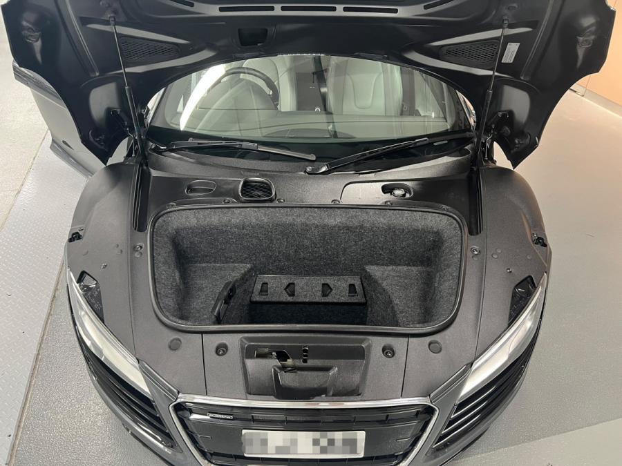 R8 V8 QUATTRO FACELIFT - Image 5