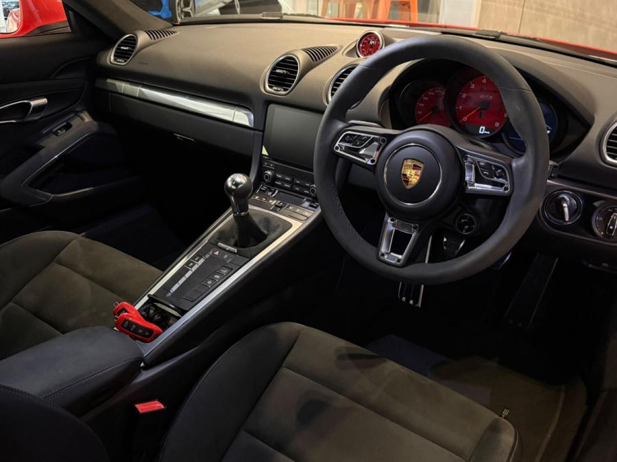 718 Cayman GTS 4.0 - Image 5