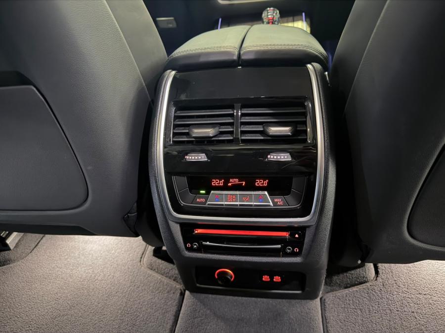 X7 xDrive40IA 7-Seater Pure Excellence - Image 10